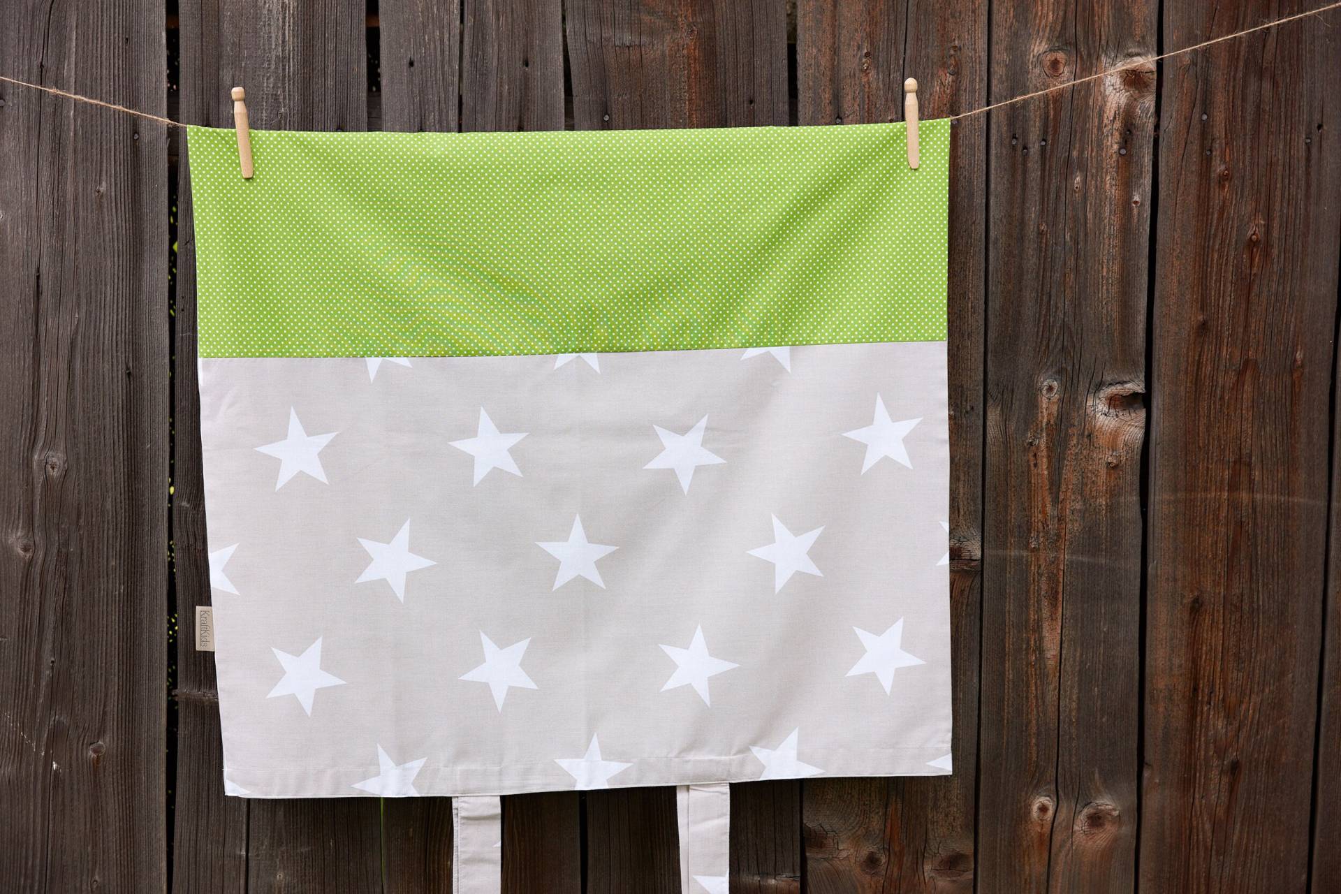 Kraftkids Bezug Für Wickeltischauflage Große Weiße Sterne Auf Beige Punkte Grün Kraftkids Bezug Für Wickeltischauflage Große Weiße Sterne Auf Beige Punkte Grün von Etsy - KraftKidsShop