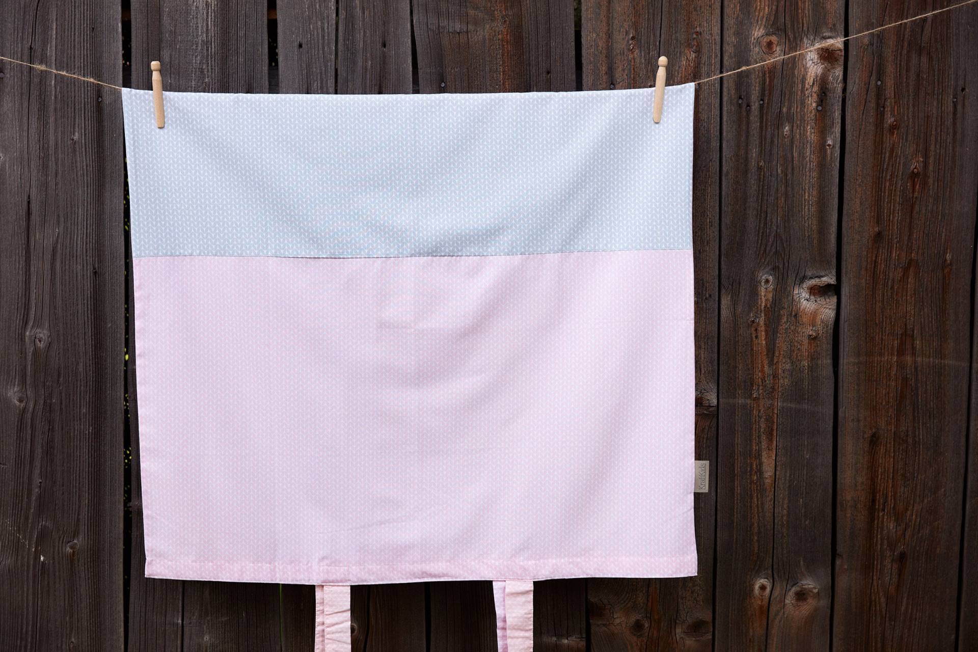Kraftkids Bezug Für Wickeltischauflage Kleine Blätter Rosa Auf Weiß von Etsy - KraftKidsShop