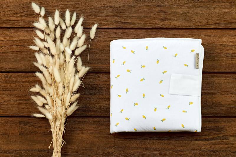 Kraftkids Reisewickelunterlage Musselin Gelbe Zitronen von Etsy - KraftKidsShop