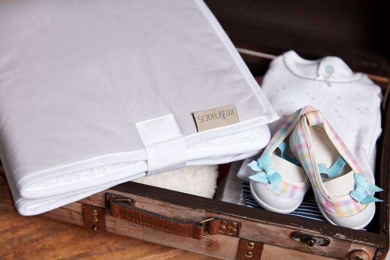 Kraftkids Reisewickelunterlage Unigrau von Etsy - KraftKidsShop