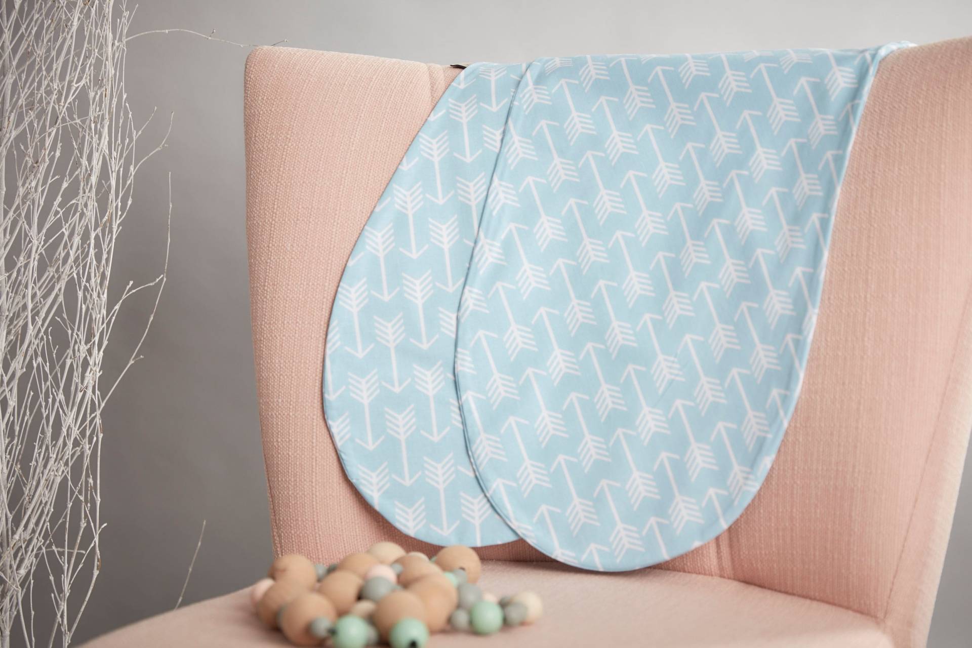 Kraftkids Stillkissenbezug Arrow Weiße Pfeile Auf Blau von Etsy - KraftKidsShop
