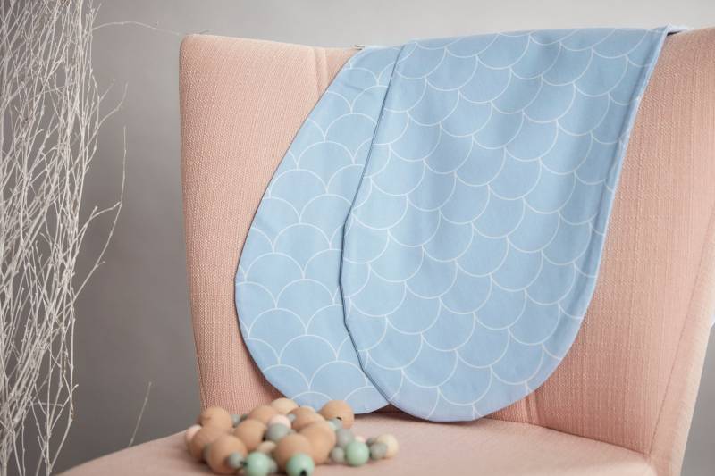 Kraftkids Stillkissenbezug Weiße Halbkreise Auf Pastelblau von Etsy - KraftKidsShop