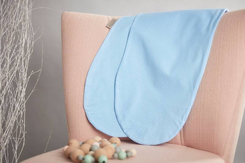 Kraftkids Stillkissenbezug Weiße Punkte Auf Hellblau von Etsy - KraftKidsShop