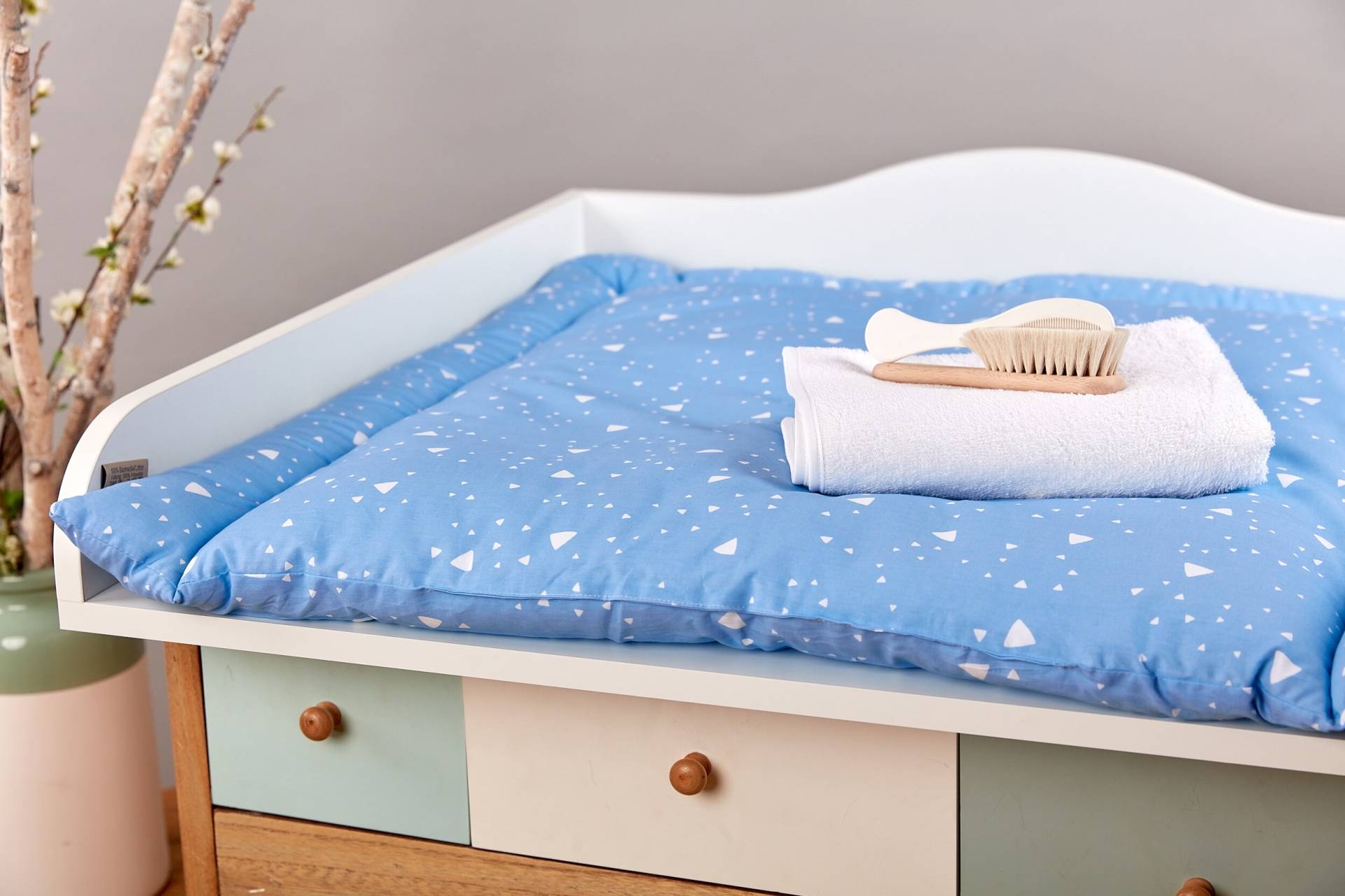 Kraftkids Wickelauflage Abgerundete Dreiecke Weiß Auf Blau 75x70 cm | Bxt, 60x70 78x78 85x75 | Bxt Kraftkids Wickelauflage Abgerundete Dreiecke Weiß Auf Blau 75x70 cm | Bxt, 60x70 78x78 85x75 | Bxt von Etsy - KraftKidsShop