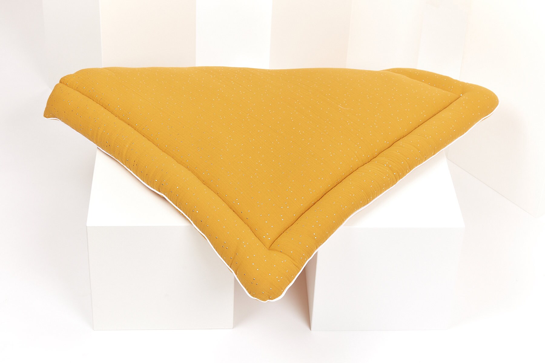 Kraftkids Wickelauflage Musselin Goldene Punkte Auf Gelb 75x70 cm | Bxt, 60x70 78x78 85x75 | Bxt Kraftkids Wickelauflage Musselin Goldene Punkte Auf Gelb 75x70 cm | Bxt, 60x70 78x78 85x75 | Bxt von Etsy - KraftKidsShop