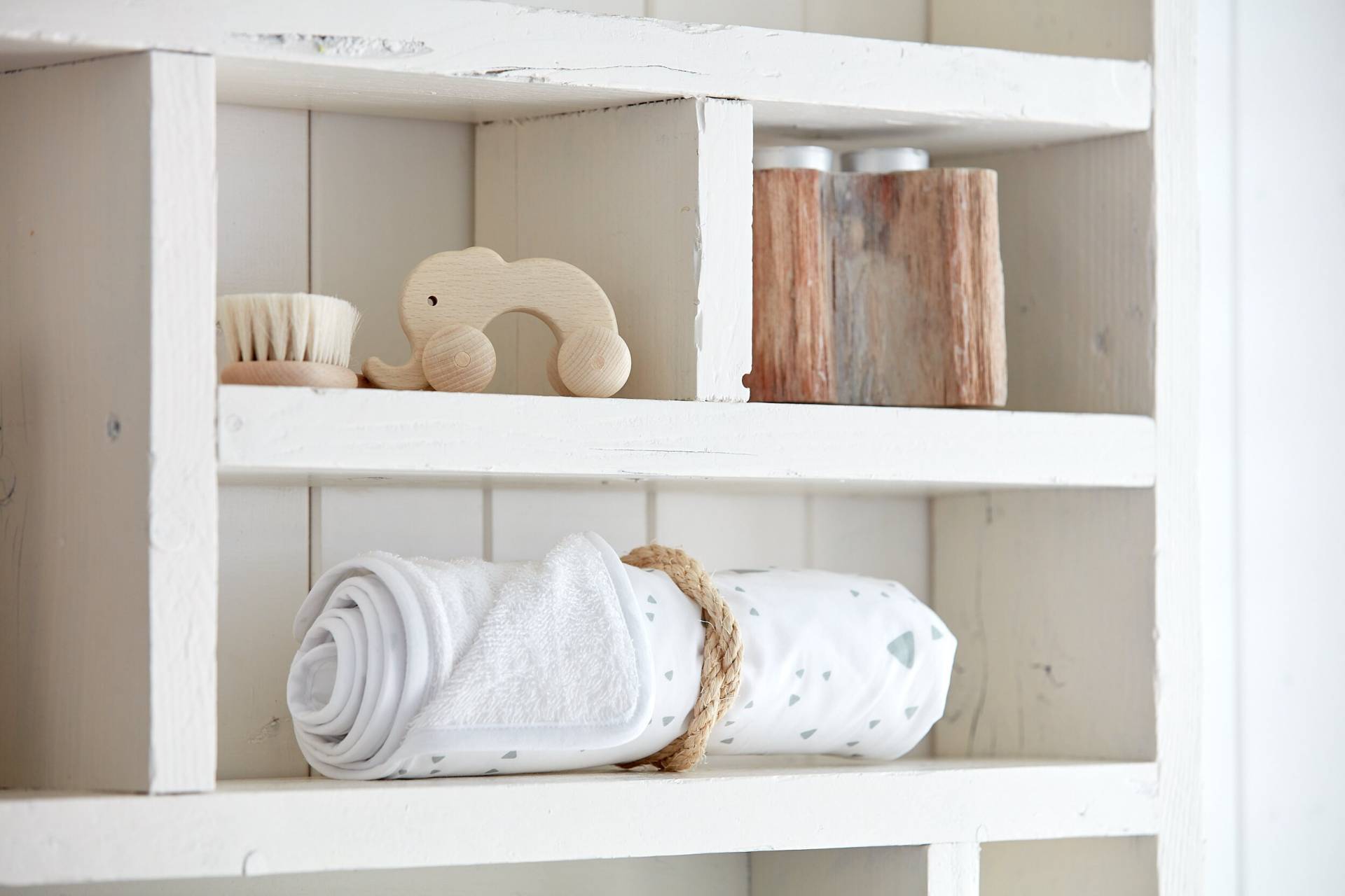 Kraftkids Wickelunterlage Abgerundete Dreiecke Grau von Etsy - KraftKidsShop