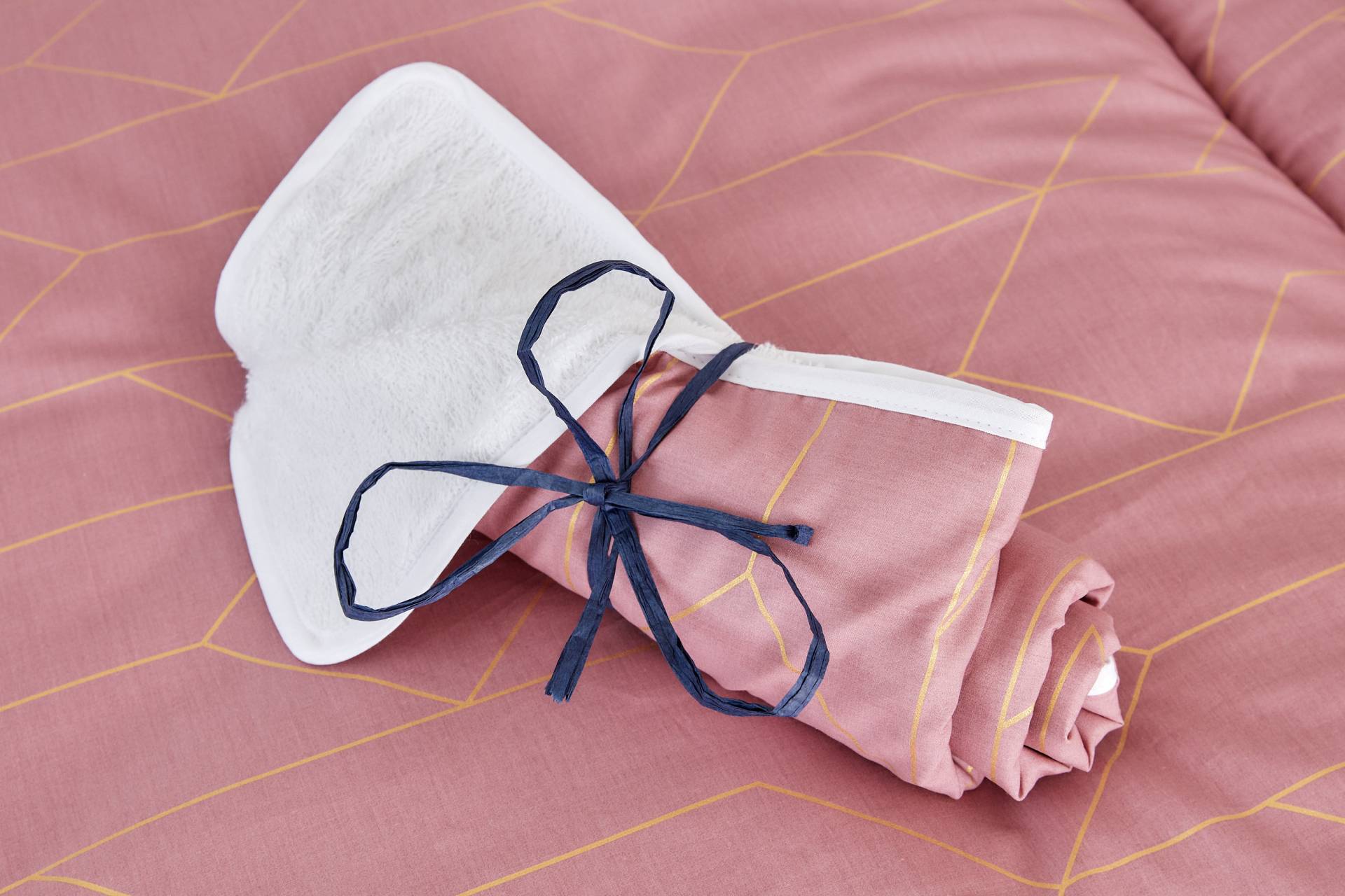 Kraftkids Wickelunterlage Goldene Linien Auf Rosa Kraftkids Wickelunterlage Goldene Linien Auf Rosa von Etsy - KraftKidsShop