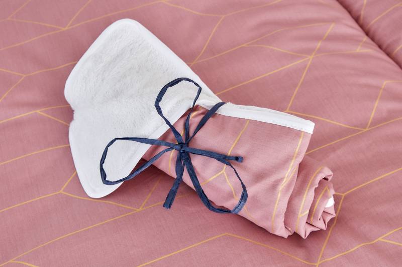 Kraftkids Wickelunterlage Goldene Linien Auf Rosa von Etsy - KraftKidsShop