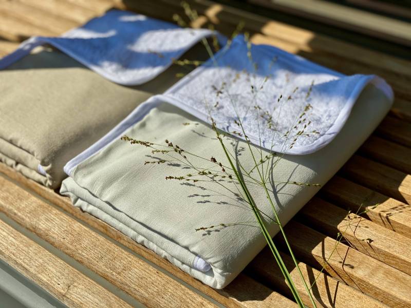 Kraftkids Wickelunterlage Leinen Leicht Grünes Weiß von Etsy - KraftKidsShop