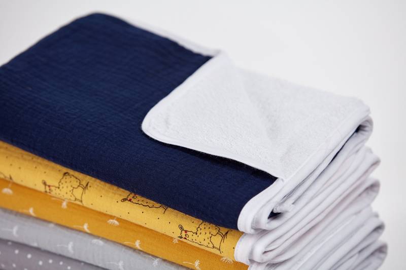 Kraftkids Wickelunterlage Musselin Dunkelblau von Etsy - KraftKidsShop