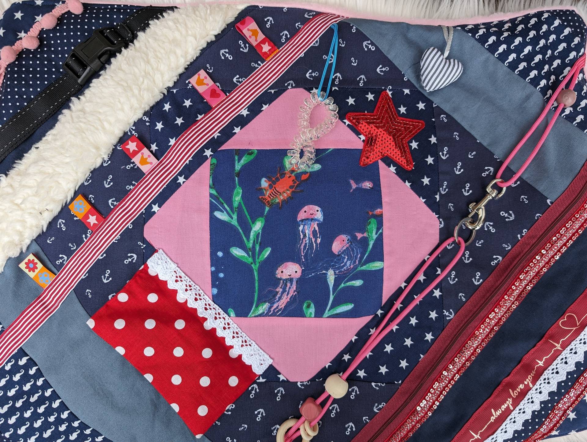 Nesteldecke, Motorikdecke, Fühldecke Nesteldecke, Motorikdecke, Fühldecke von Etsy - KreativeIdeenDesign