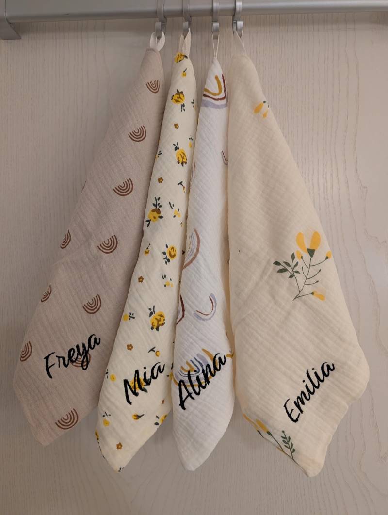Spucktuch/Handtuch Baby - Personalisiert Bestickt Einzeln Oder Als 2Er/3Er/4Er Set von Etsy - KreativeZauberkiste