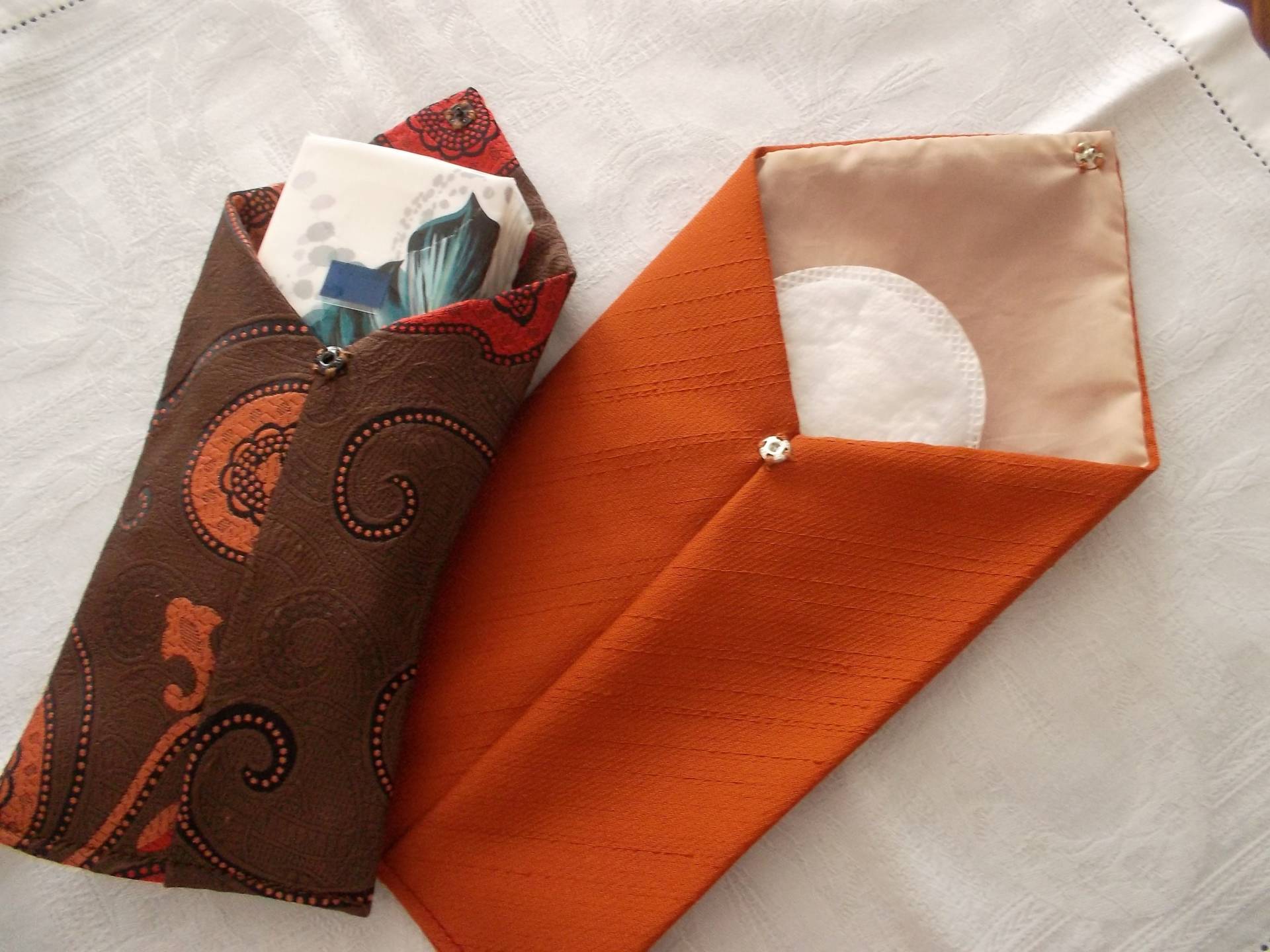 Upcycling, Etuiset Aus Krawatten Für Taschentücher Und Slipeinlagen. Nachhaltig Upcycling, Etuiset Aus Krawatten Für Taschentücher Und Slipeinlagen. Nachhaltig von Etsy - Kreativraum
