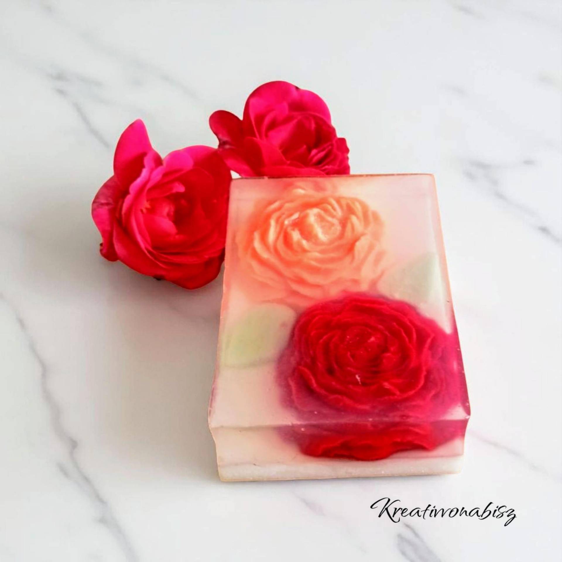 Handgefertigte 3D Rosenseife Natürlich & Vegan Handgefertigte 3D Rosenseife Natürlich & Vegan von Etsy - Kreativvonabisz