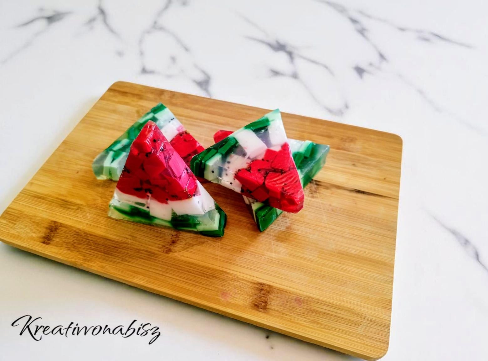 Handgefertigte Seifen, Wassermelonenseife, Natürlich & Vegan von Etsy - Kreativvonabisz