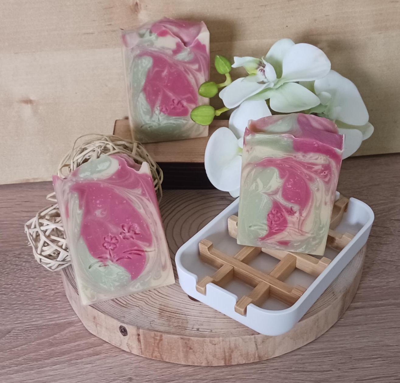 Magnolie Seife , 100G, Handgemacht, Handseife, Duschseife, Palmölfrei Und Vegan von Etsy - KristinsSeifentraum