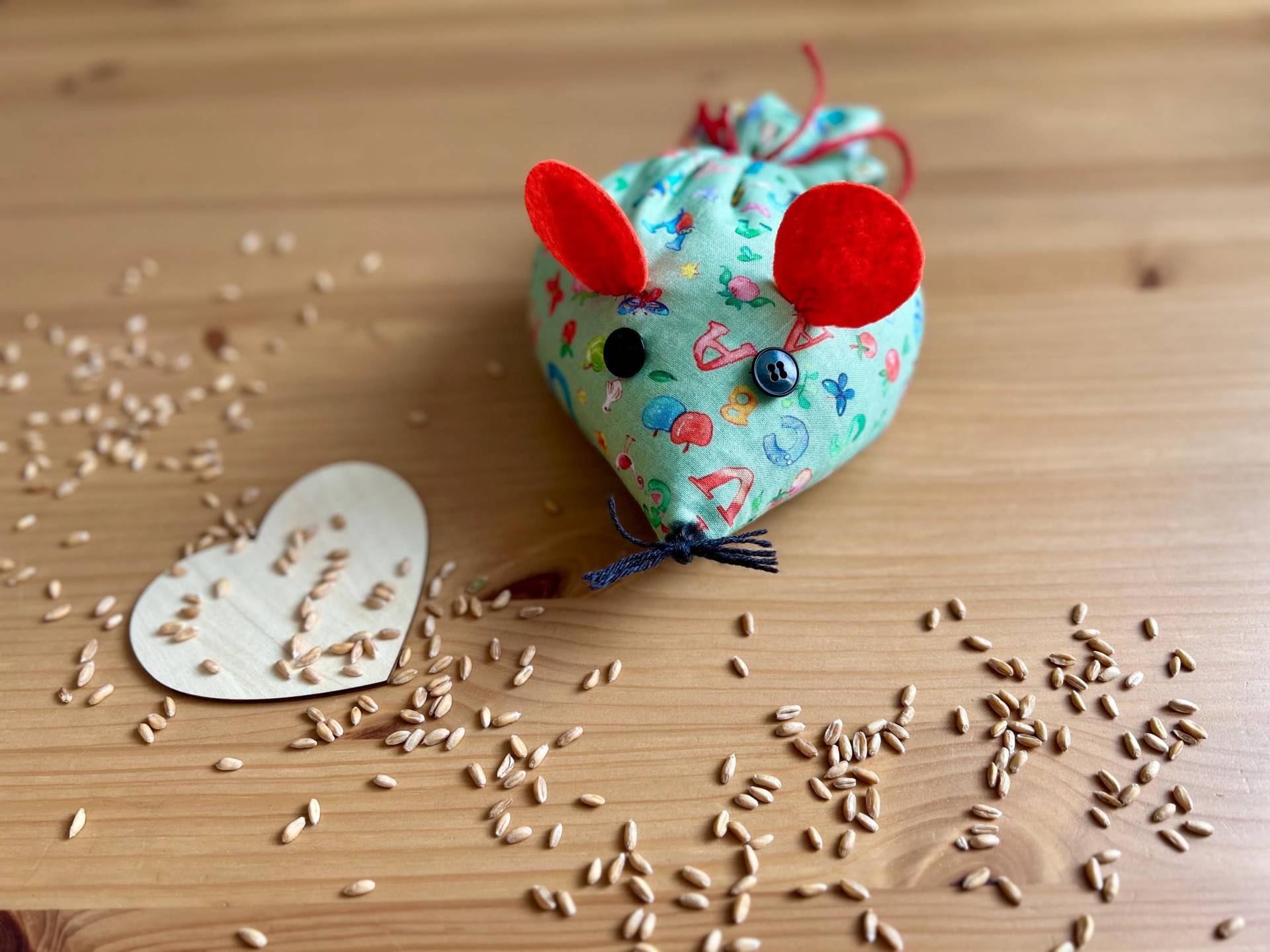 Dinkelkissen in Süßer Mausform, Abc Grün Dinkelkissen in Süßer Mausform, Abc Grün von Etsy - KruemelchenundKeks