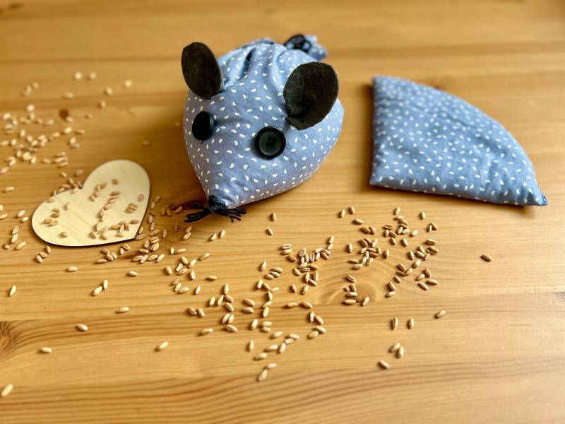 Dinkelkissen in Süßer Mausform, Blau Mit Tupfen von Etsy - KruemelchenundKeks