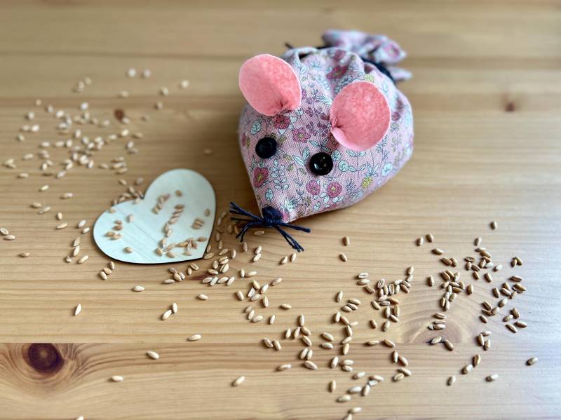 Dinkelkissen in Süßer Mausform, Rosa Mit Blumenprint von Etsy - KruemelchenundKeks