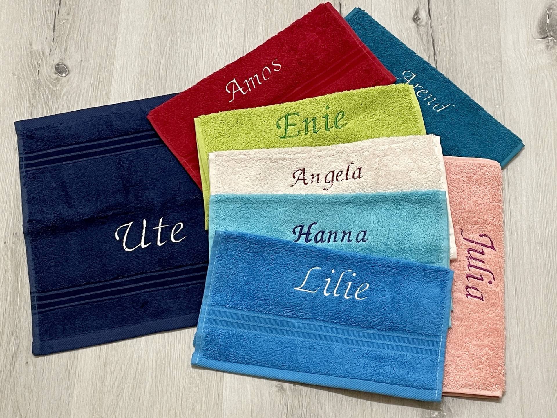 Seiftuch 30x30 cm Mit Namen Wunschnamen Mehrere Farben Waschlappen Waschhandschuh Handtuch Seiftuch 30x30 cm Mit Namen Wunschnamen Mehrere Farben Waschlappen Waschhandschuh Handtuch von Etsy - KruemelsAtelier