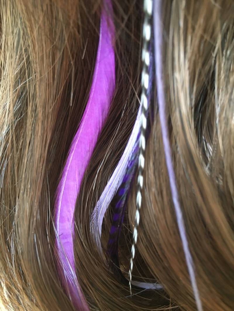 Lila Feder Haarclip Mauve, & Grizzly Federn von Etsy - KstarFeathers