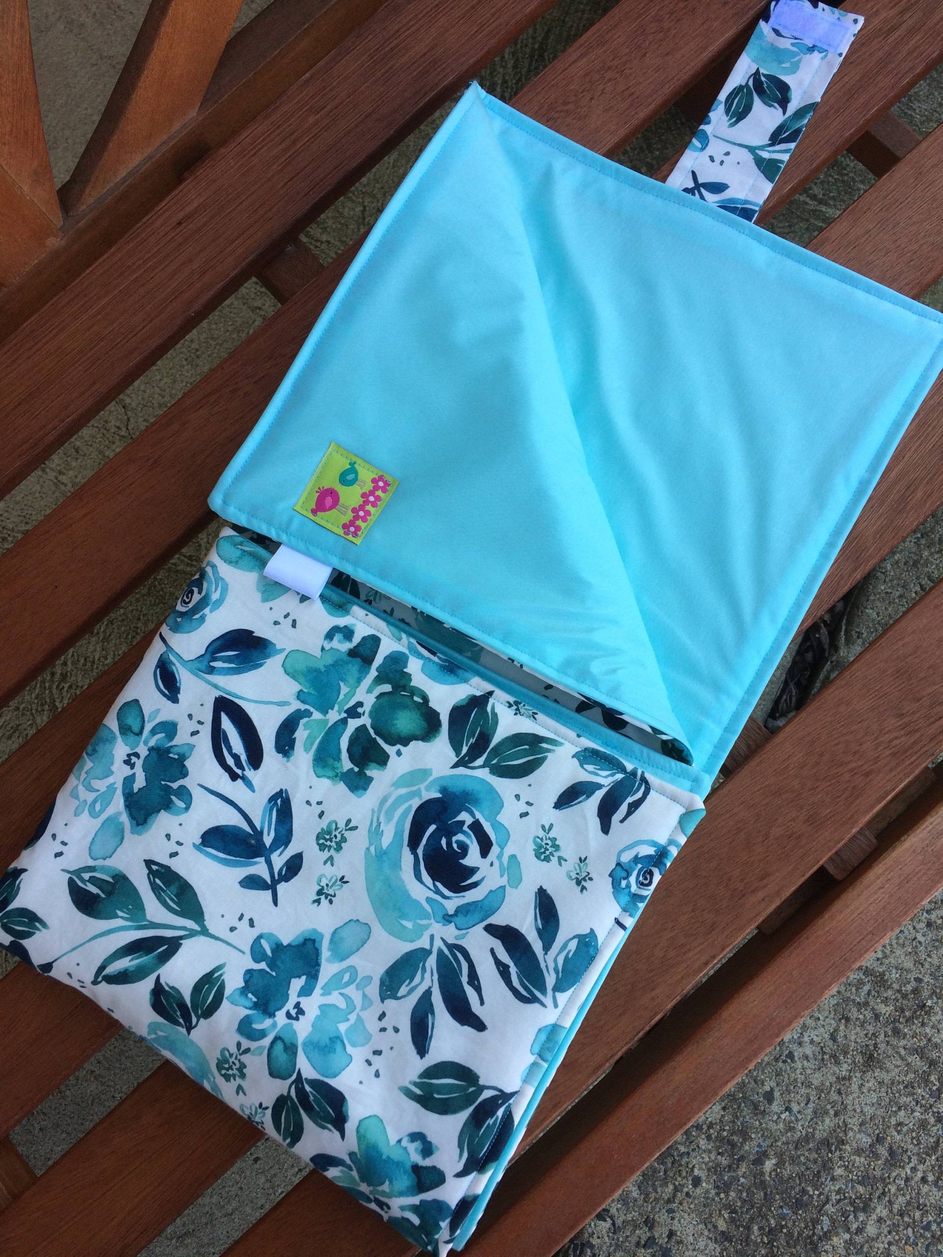 Custom Baby Wasserfest Wickelunterlage von Etsy - KthysKreations