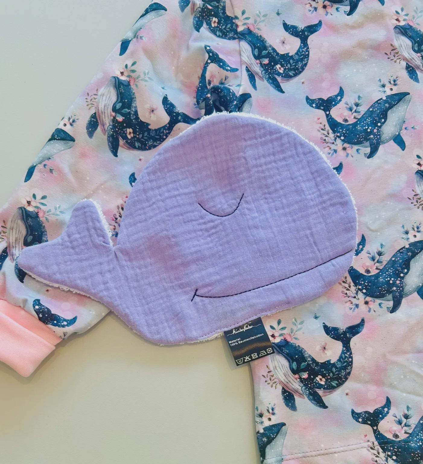 Waschlappen Wal Lavendel - Musselin | Oeko-Tex® Baby Geschenk Handmade in Hamburg Optional Mit Name von Etsy - KuestenfieberDesign
