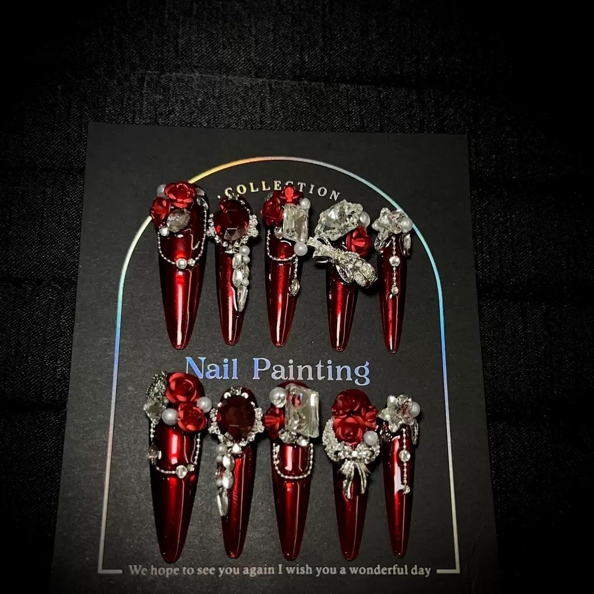 Handmade Press-On Nägel - Burgundy Cat Eye | Lange Stiletto Mit Strass & Perlen Wiederverwendbar von Etsy - KugelzauberMystery