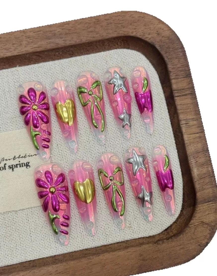Handmade Stiletto Press-On Nails - Pink & Gold 3D Flower Design Glossy Finish Wiederverwendbare Kunstnägel Handmade Stiletto Press-On Nails - Pink & Gold 3D Flower Design Glossy Finish Wiederverwendbare Kunstnägel von Etsy - KugelzauberMystery