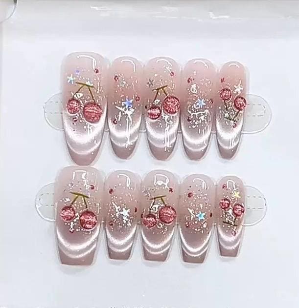 Press-On Nails Kirschdesign Glitzer Chrome Effekt Wiederverwendbare Kunstnägel Elegant & Süß Press-On Nails Kirschdesign Glitzer Chrome Effekt Wiederverwendbare Kunstnägel Elegant & Süß von Etsy - KugelzauberMystery