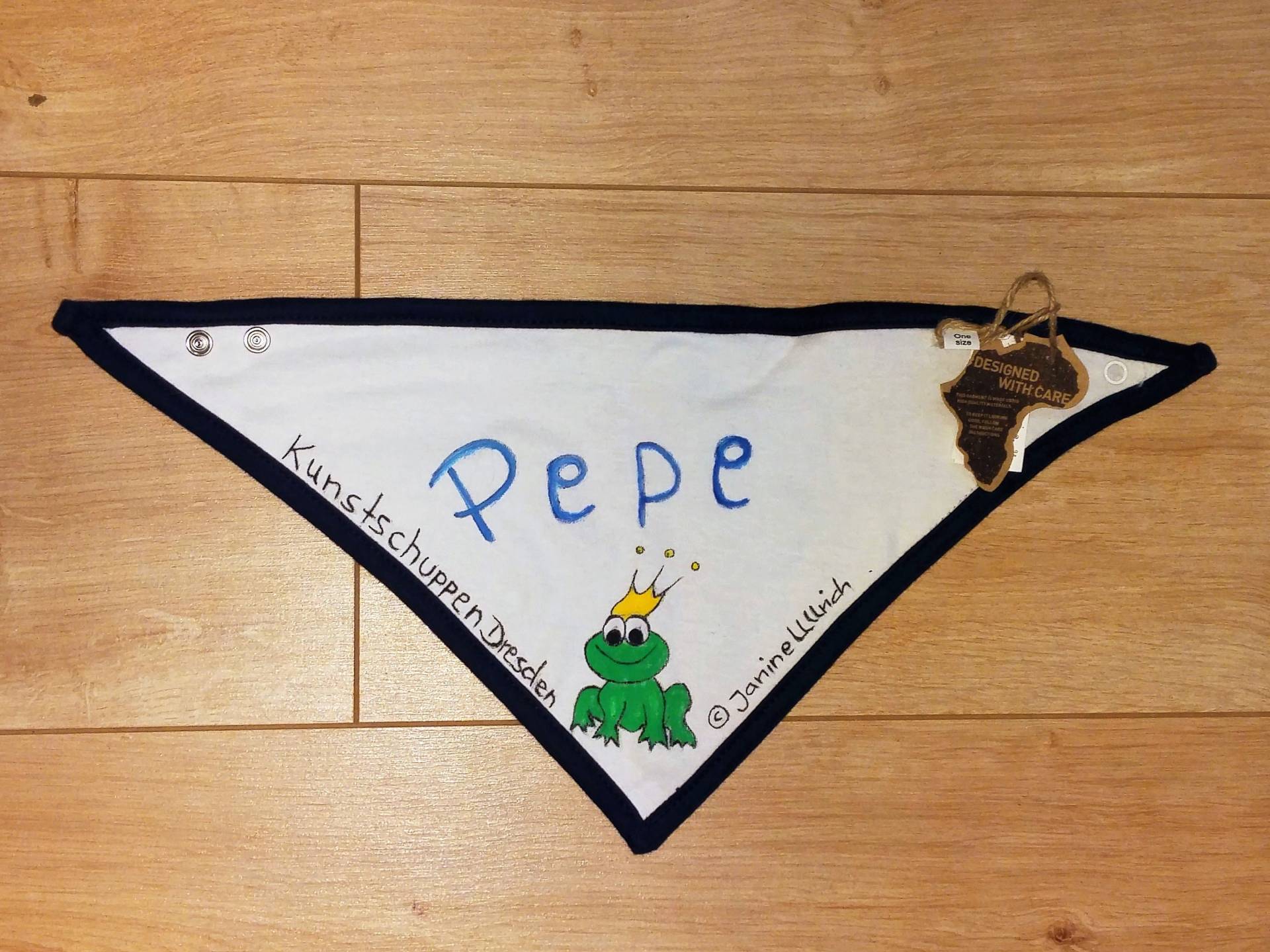 Halstuch - Froschkönig Handgemalte Motive Onesize Verschiedene Farben Individualisierbar Unikat Für Jungs & Mädels Bandana Bib von Etsy - Kunstschuppen