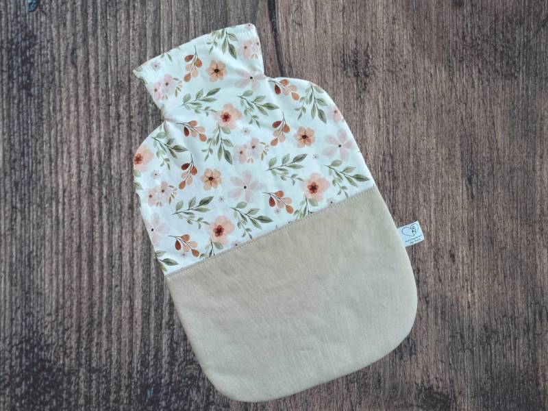 Wärmflasche Blumen Beige Weiß Wärmflaschenbezug Wärmflasche Blumen Beige Weiß Wärmflaschenbezug von Etsy - KunstwerkstattWolle