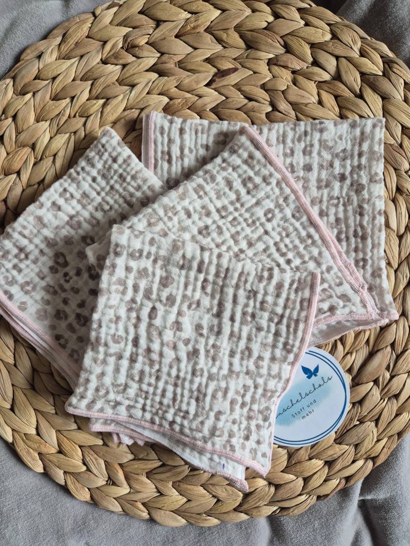 Handkerchief Beige Fabric Soft Washable Stylish Ecofriendly Sustainable Reusable Musselin Slowfashion von Etsy - Kuschelschals