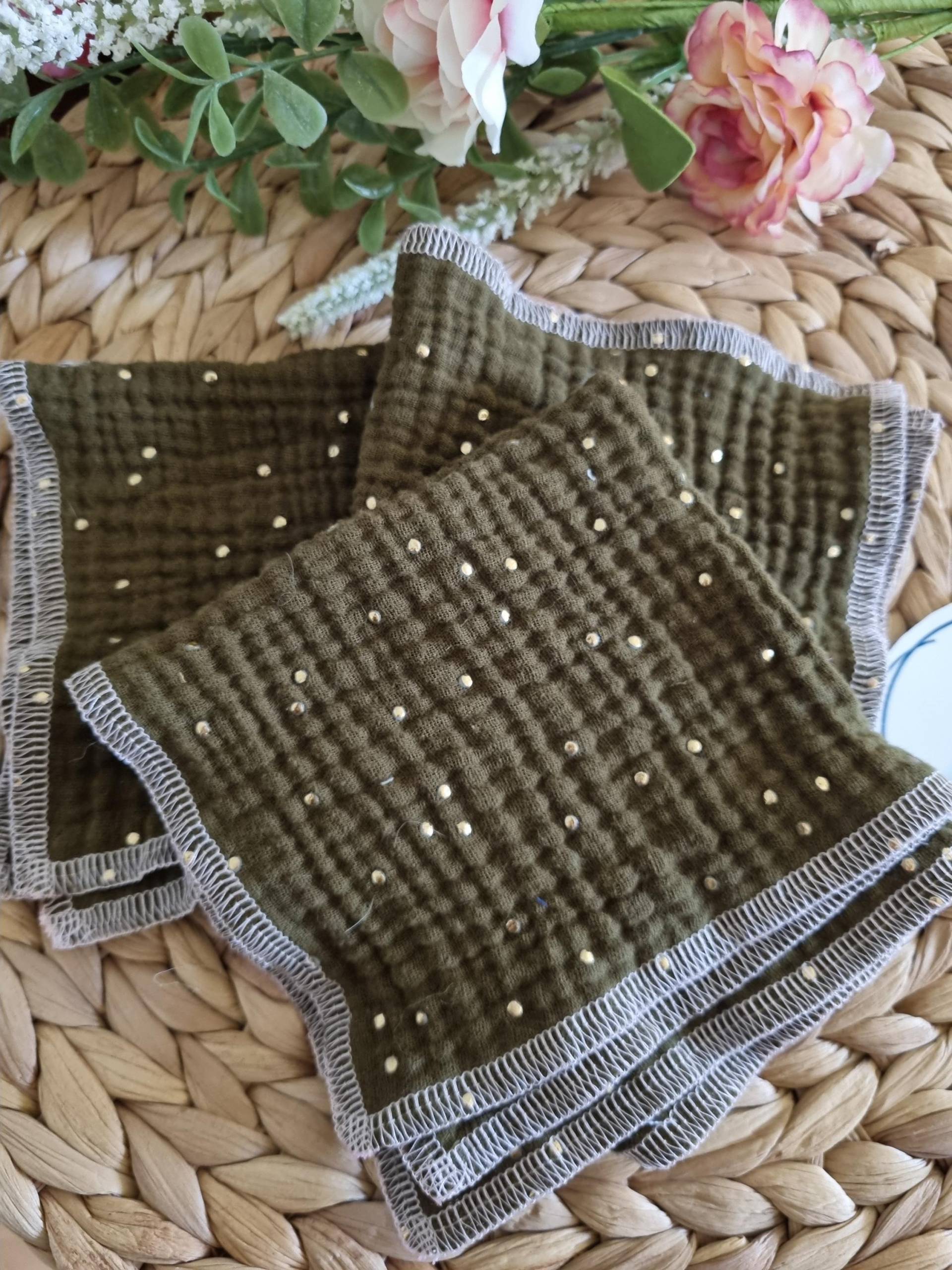 Handkerchief Green Fabric Soft Washable Olive Stylish Ecofriendly Sustainable Reusable Musselin Handkerchief Green Fabric Soft Washable Olive Stylish Ecofriendly Sustainable Reusable Musselin von Etsy - Kuschelschals