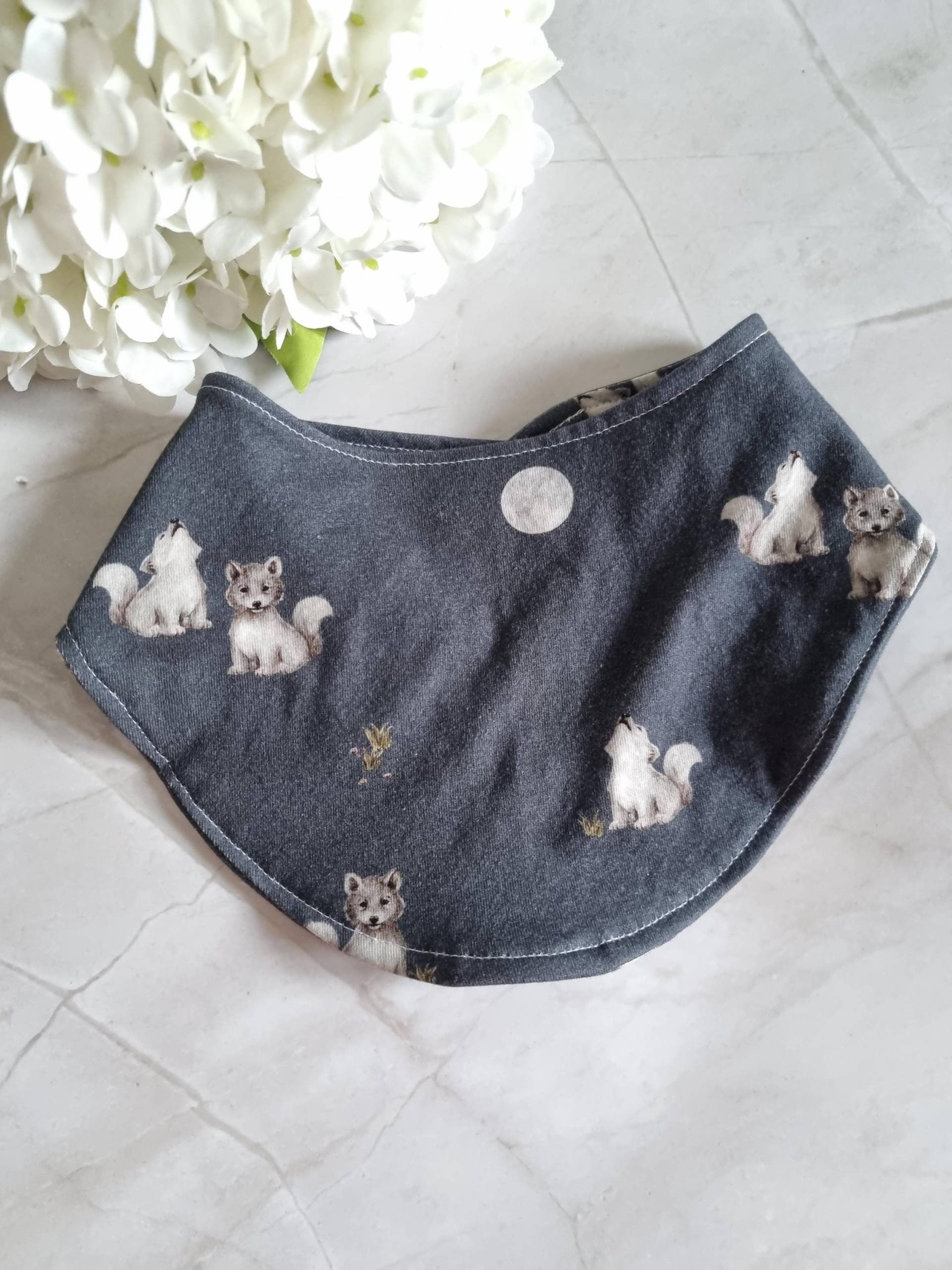 Organic Cotton Baby Scarf Jersey Bandana | Burp Cloth Soft & Washable Newborn Ideal Gift Babyshower Bib Organic Cotton Baby Scarf Jersey Bandana | Burp Cloth Soft & Washable Newborn Ideal Gift Babyshower Bib von Etsy - Kuschelschals