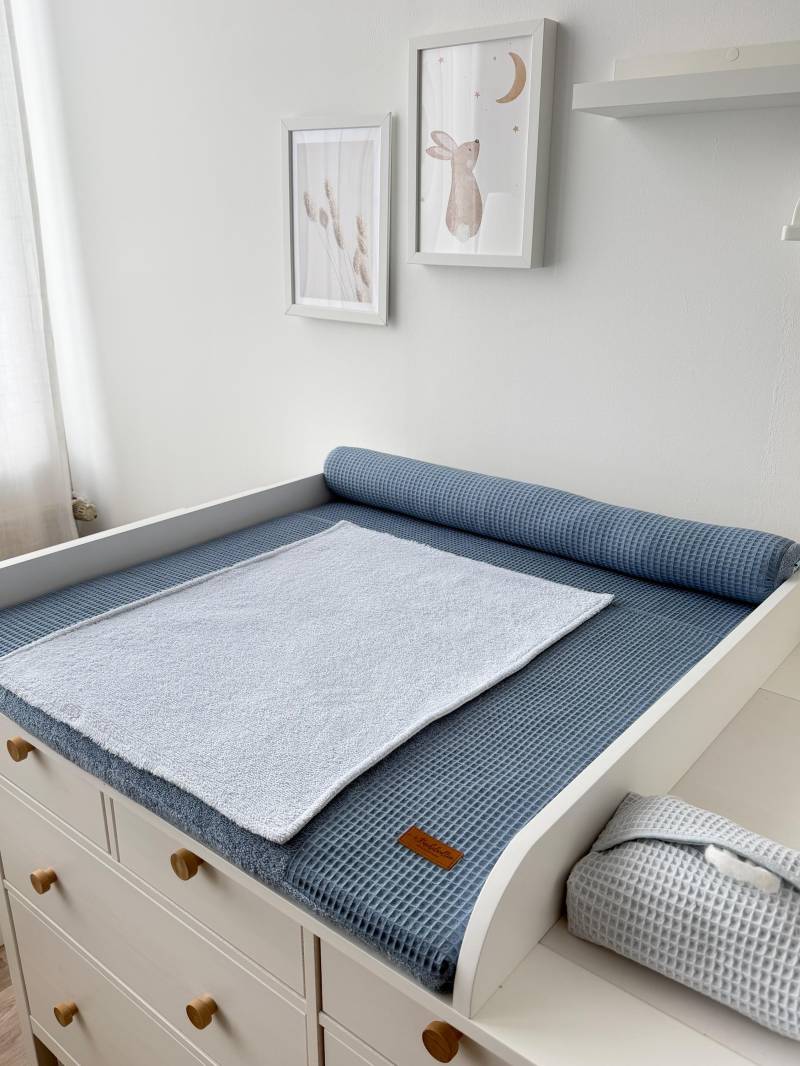 Wickelauflage Mit Wasserdichter Matratze Und Abnehmbaren Bezug Taubenblau/Hellblau Wickelauflage Mit Wasserdichter Matratze Und Abnehmbaren Bezug Taubenblau/Hellblau von Etsy - Kuschelwelten