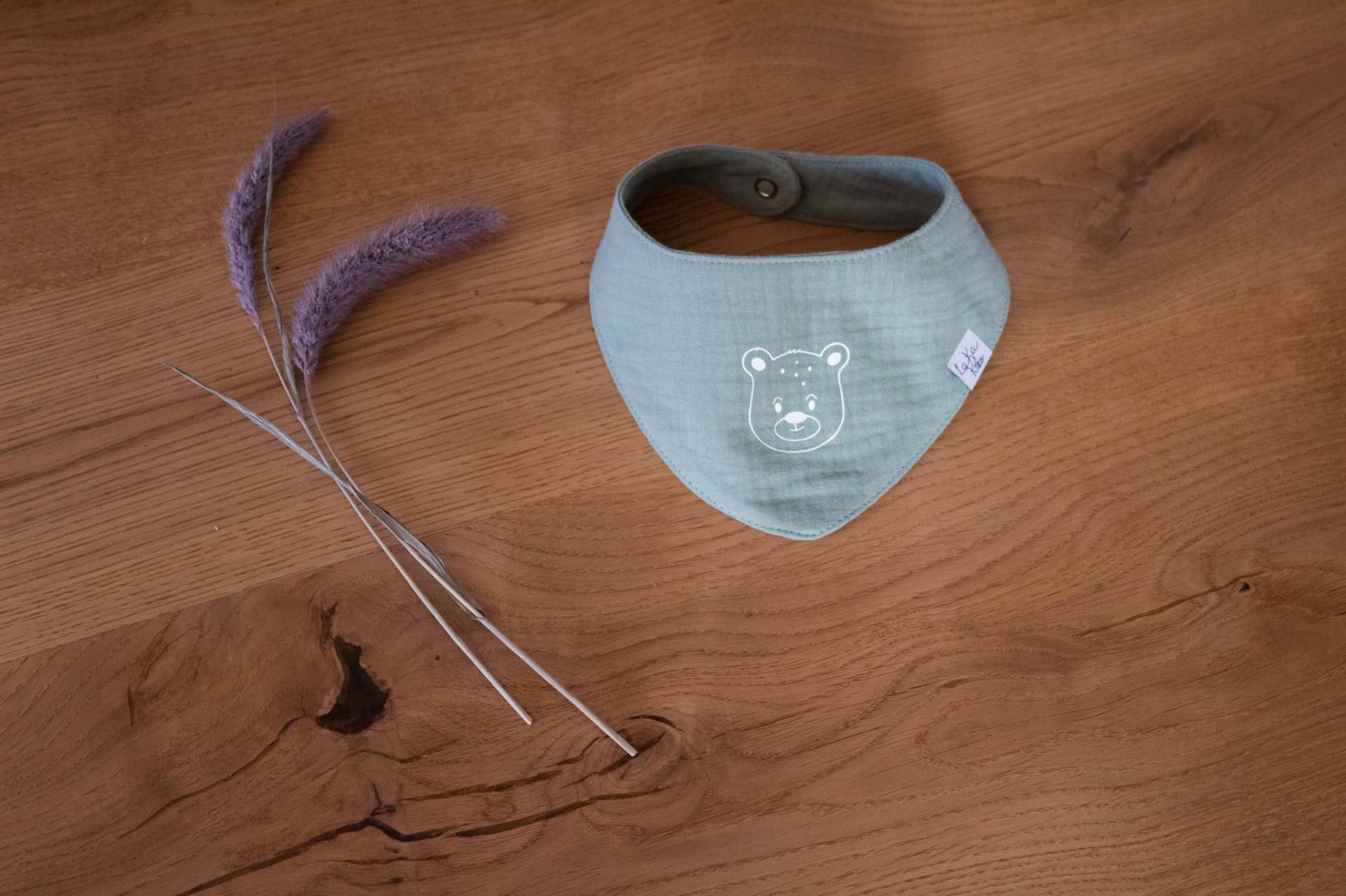 Geschenkidee Babytuch Musselin Personalisieren Mit Kindermotiv Bär - Salbei Geschenkidee Babytuch Musselin Personalisieren Mit Kindermotiv Bär - Salbei von Etsy - LAKAKIKO