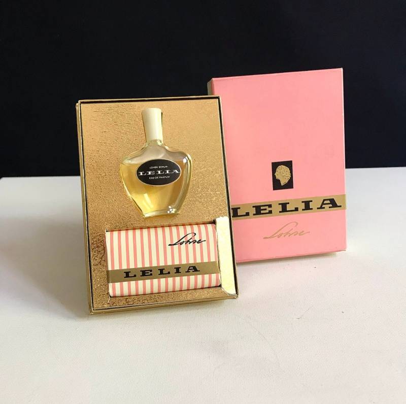Vintage "Lelia" Eau De Parfum Und Seife/By Gustav Lohse Geschenkset Rosa-Gold Toilettenset Berlin von Etsy - LASTWALLFLOWER