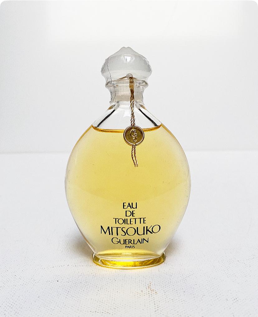 Vintage Original Guerlain Mitsouko, Eau De Toilette, 100Ml Vintage, Unbenutzt Und Foliert, Paris, France Vintage Original Guerlain Mitsouko, Eau De Toilette, 100Ml Vintage, Unbenutzt Und Foliert, Paris, France von Etsy - LASTWALLFLOWER