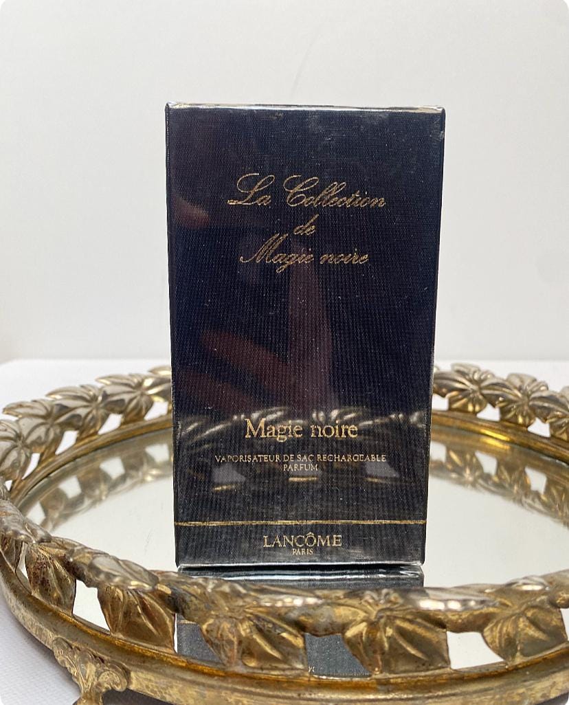 Vintage Original Lancome "La Collection De Magie Noire" Noire Vaporisateur Sac, Rechargeable Parfum, Reines Parfum 7, 5 Ml, 80Er Duft Vintage Original Lancome "La Collection De Magie Noire" Noire Vaporisateur Sac, Rechargeable Parfum, Reines Parfum 7, 5 Ml, 80Er Duft von Etsy - LASTWALLFLOWER