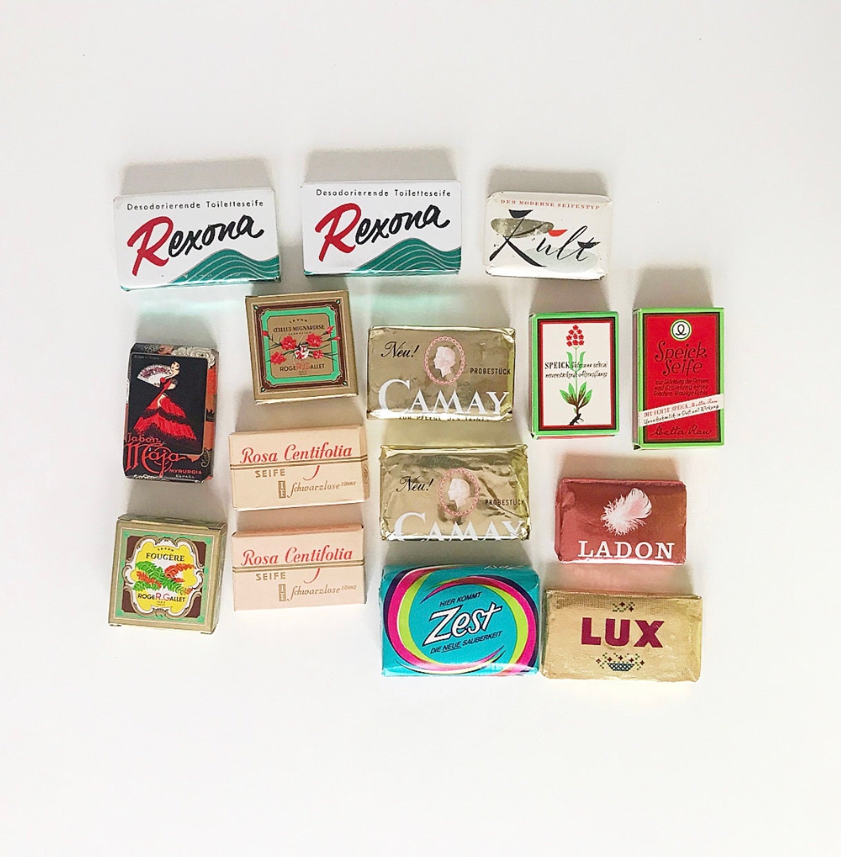 Vintage Set Mini Seife/Retro Im Kleinformat Reiseseife Roger & Gallet Maja Speick Seifenstücke Vintage Set Mini Seife/Retro Im Kleinformat Reiseseife Roger & Gallet Maja Speick Seifenstücke von Etsy - LASTWALLFLOWER