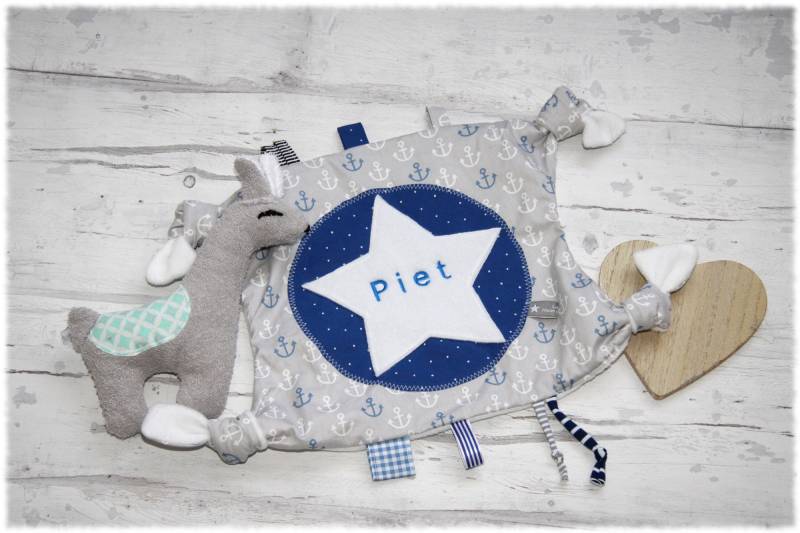 Schmusetuch Personalisiert Knistertuch Baby Geschenk Mit Anker Neugeboren Laviosar von Etsy - LAVIOSAR