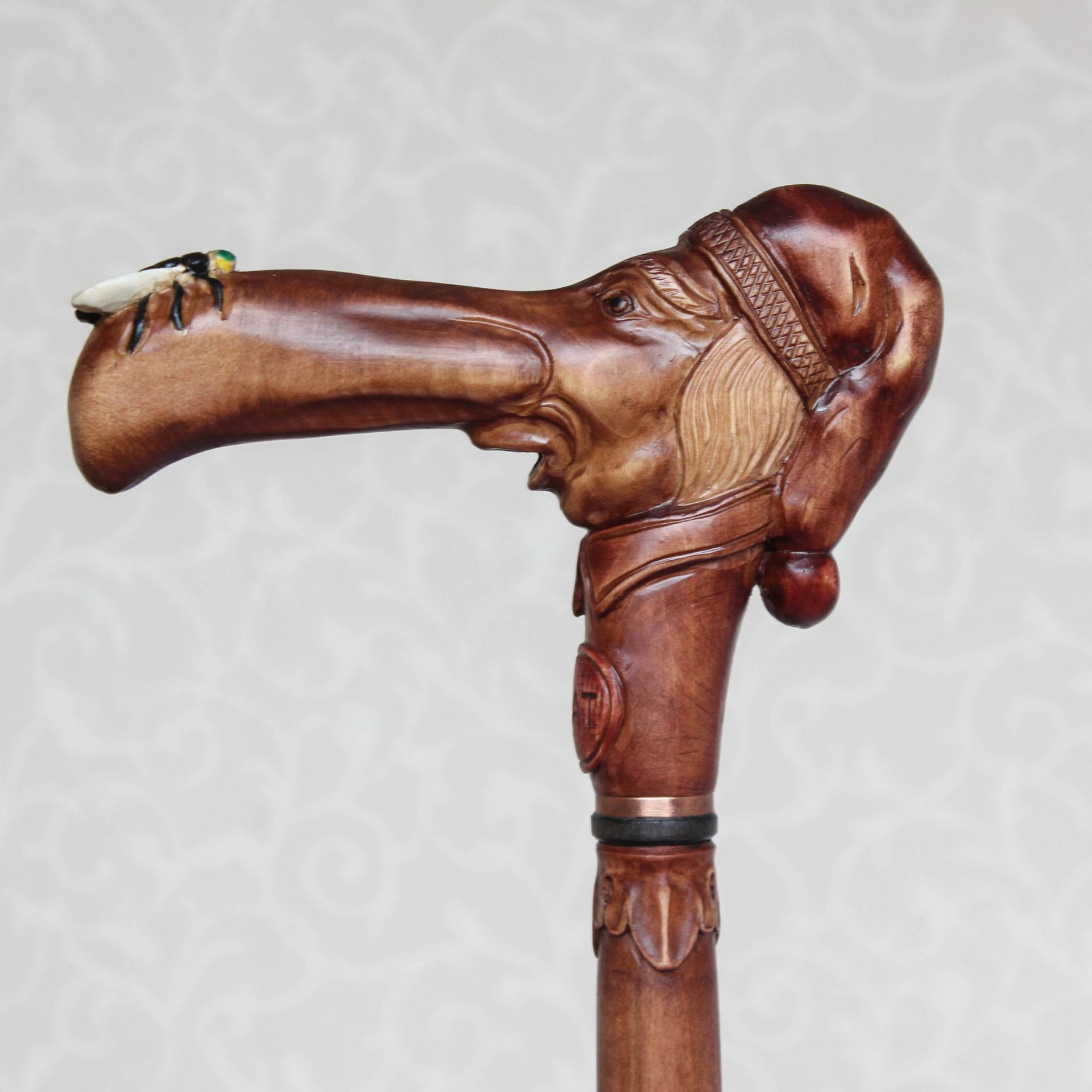 Gehstock Nach Kundenwunsch Mann in Zipfelmütze Mit Fliege Auf Der Nase Handgeschnitzter Holzstock von Etsy - LEMWoodDesign