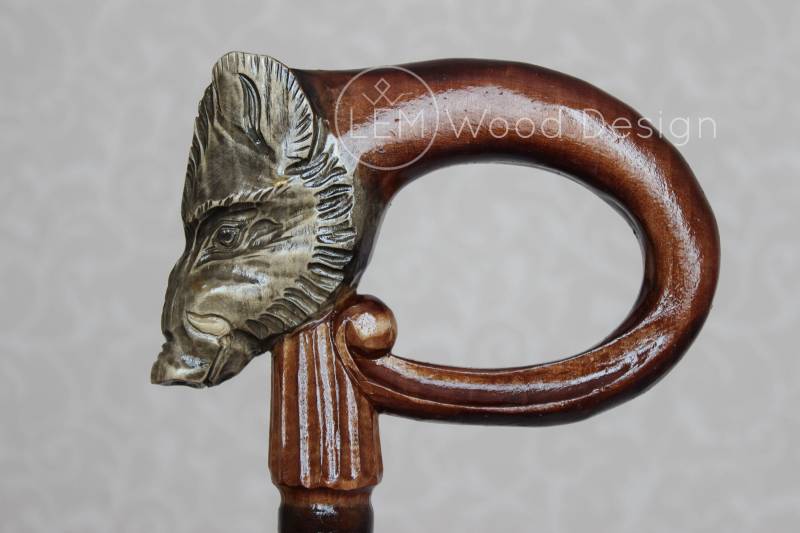 Gehstock "Wildschwein" Holzstock Hohe Qualität Holzhandwerksstock Handgemachter Geschnitzter Stock Perfektes Geschenk, Souvenir Aus Der Ukraine von Etsy - LEMWoodDesign