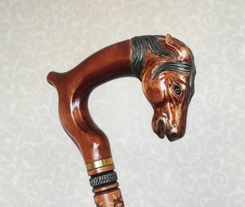 Hand Geschnitzte Holz Gehstock Pferdegriff Wanderstock Hand Geschnitzte Holz Gehstock Pferdegriff Wanderstock von Etsy - LEMWoodDesign