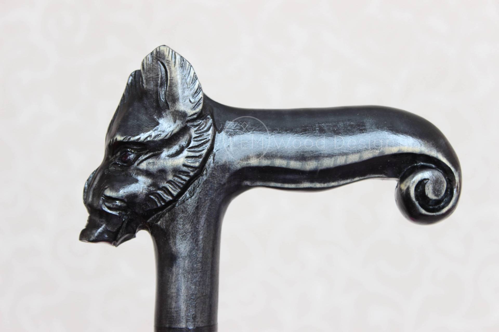 Hand Geschnitzte Wildschwein Spazierstock - Schwarz Holz Stock Hand Geschnitzte Wildschwein Spazierstock - Schwarz Holz Stock von Etsy - LEMWoodDesign