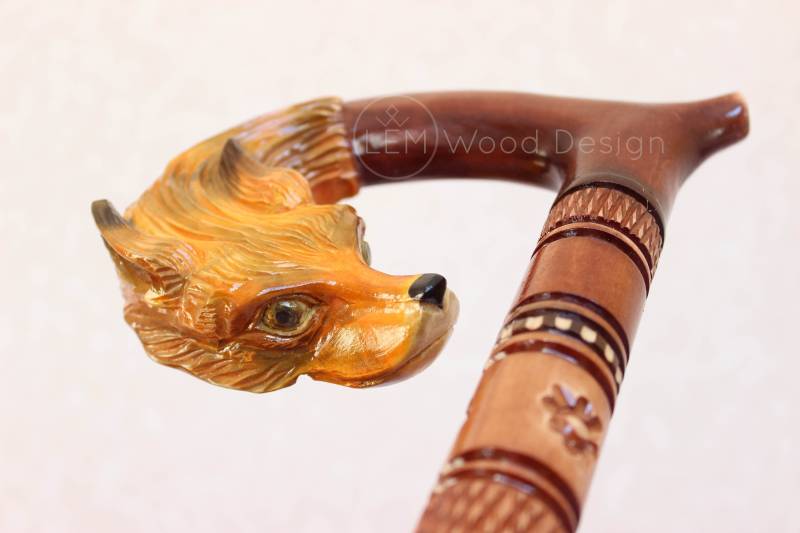 Rotfuchs Handgeschnitzter Griff Wanderstock Holzstöcke Stil Geschenk Aus Der Ukraine Stock von Etsy - LEMWoodDesign