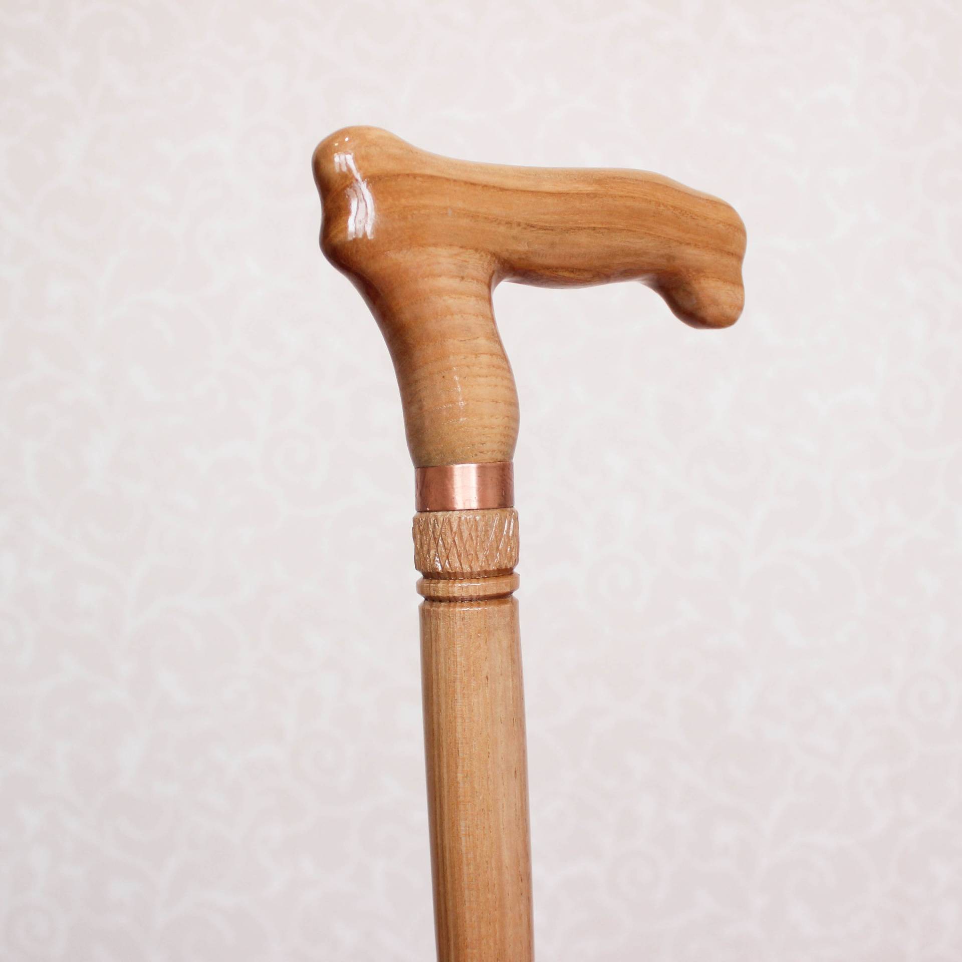 Stock Aus Eschenholz Stabil Und Kräftiger Mit Kupferring Ist Für Den Täglichen Gebrauch Geeignet Wanderstock Handgeschnitzt von Etsy - LEMWoodDesign