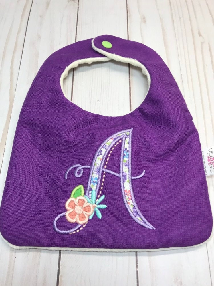 Babylätzchen Initiale Drool Bib Baby Shower Geschenk Für Sie von Etsy - LGStitchin