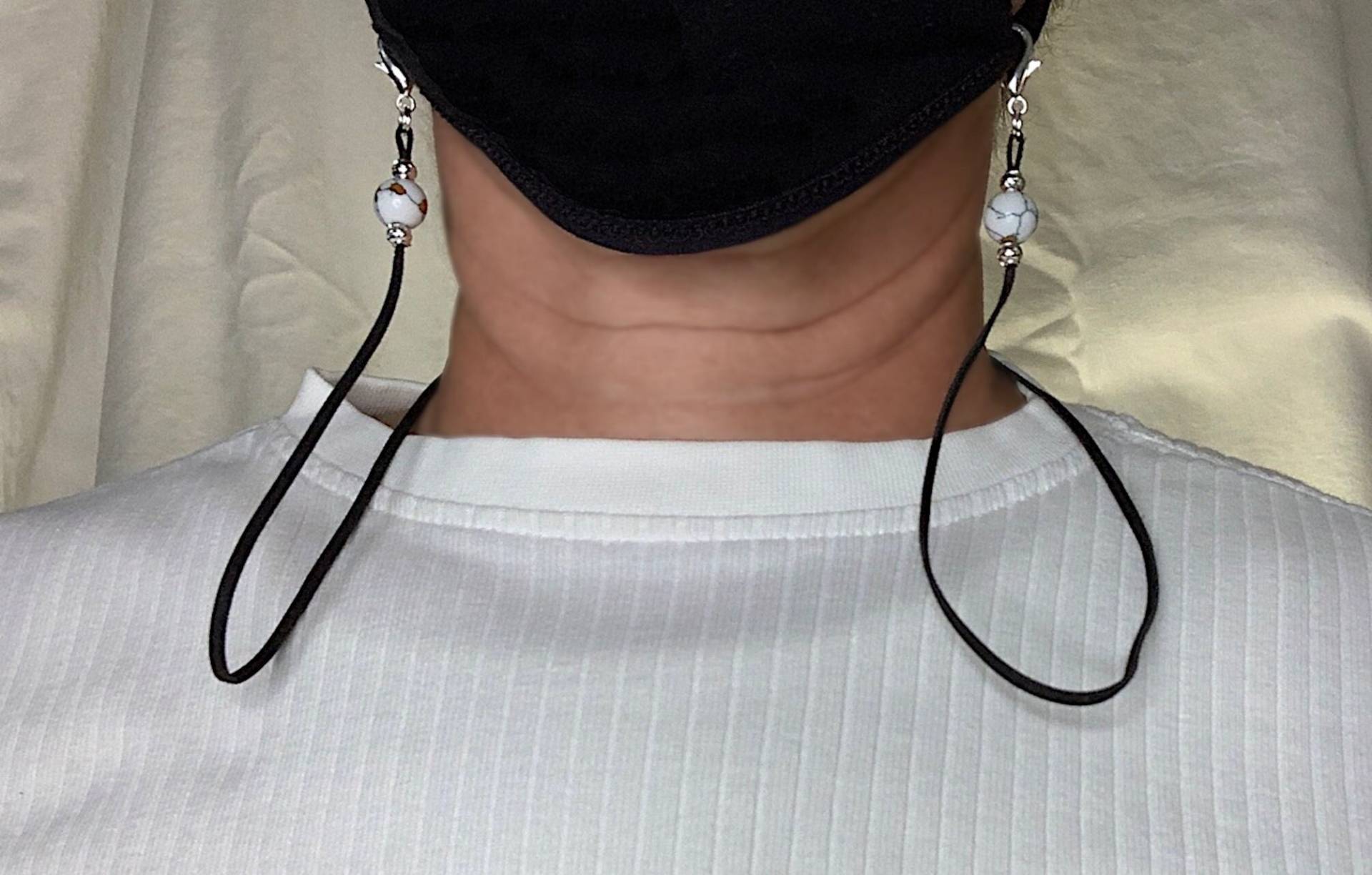 2 in 1, Perlen, Maske, Brille, Schwarz, Wildleder, Kette, Keeper, Kordel, Wandelbar, Leicht, Marmoriert Braun, Silber 2 in 1, Perlen, Maske, Brille, Schwarz, Wildleder, Kette, Keeper, Kordel, Wandelbar, Leicht, Marmoriert Braun, Silber von Etsy - LIFESaMUSEthing